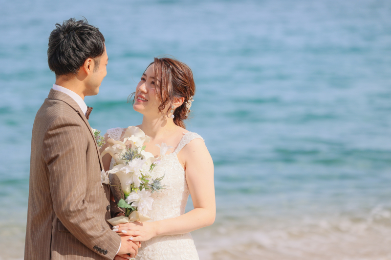 見つめ合う目線