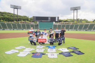 洋装　ハーバーランド・ほっともっとフィールド神戸