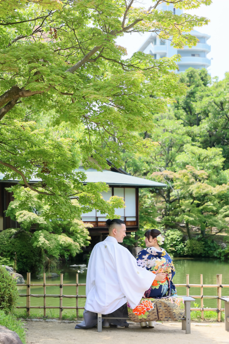 見つめ合って