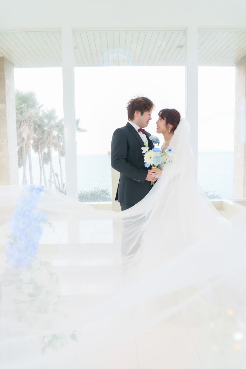 ベールに包まれて