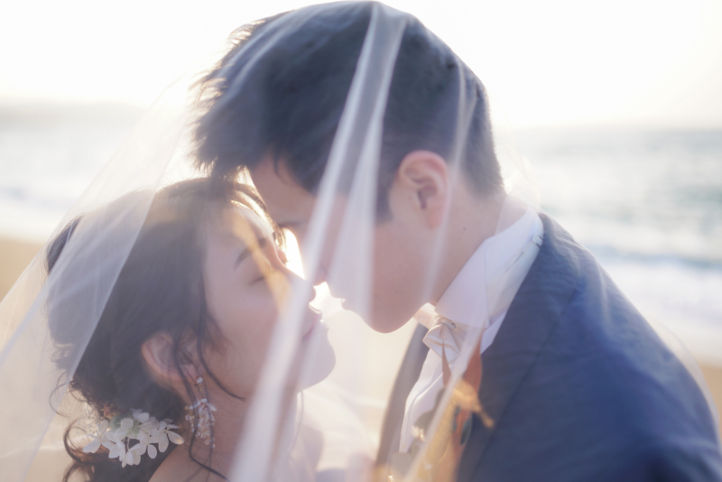 ベールに包まれて