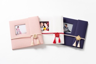 KURUMI台紙 4面 6カット(表紙 1 枚含む)