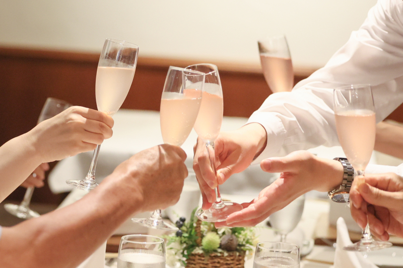 【チャペル撮影＋会食＋アルバム】ご両家の顔合わせに食事もできる満足プラン　データ２００カット