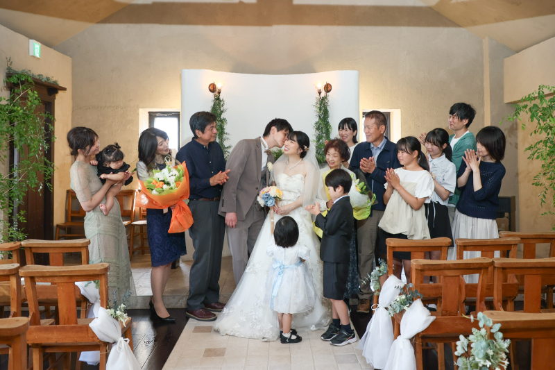 【チャペル撮影+会食+アルバム】ご両家の顔合わせに食事もできる満足プラン データ200カット