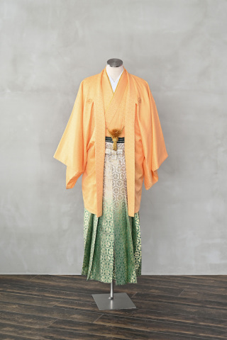 紋付袴（オレンジ×グリーン）