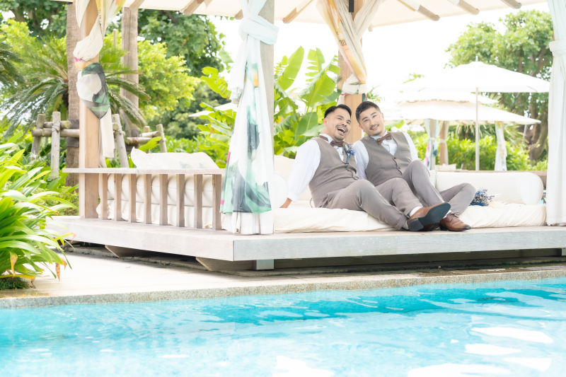 プールサイドのカバナが絵になります!