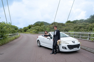 オープンカーでのドライブ付きフォトウェディング！
