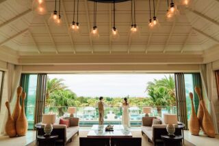 ARURU WEDDING_ANAチャペル＆ホテル敷地内フォトウェディング