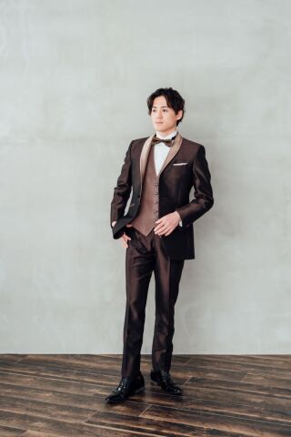 新郎衣装をタキシードへアップグレード