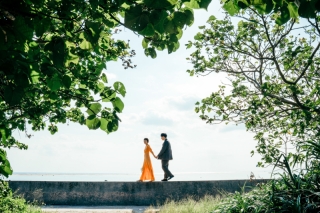 バリエーションの引き出しも豊富なので、ポージングもお任せがおすすめ！お二人らしさとトレンドがいいバランスの写真に仕上がること間違いなし！