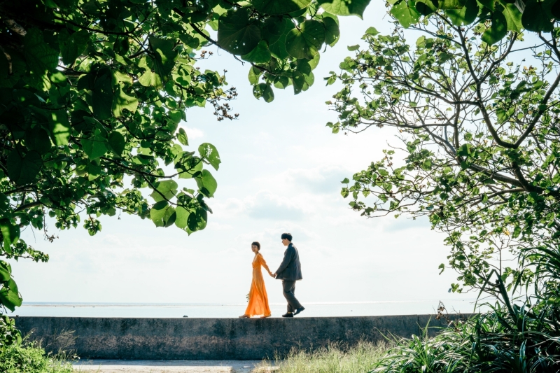 バリエーションの引き出しも豊富なので、ポージングもお任せがおすすめ！お二人らしさとトレンドがいいバランスの写真に仕上がること間違いなし！