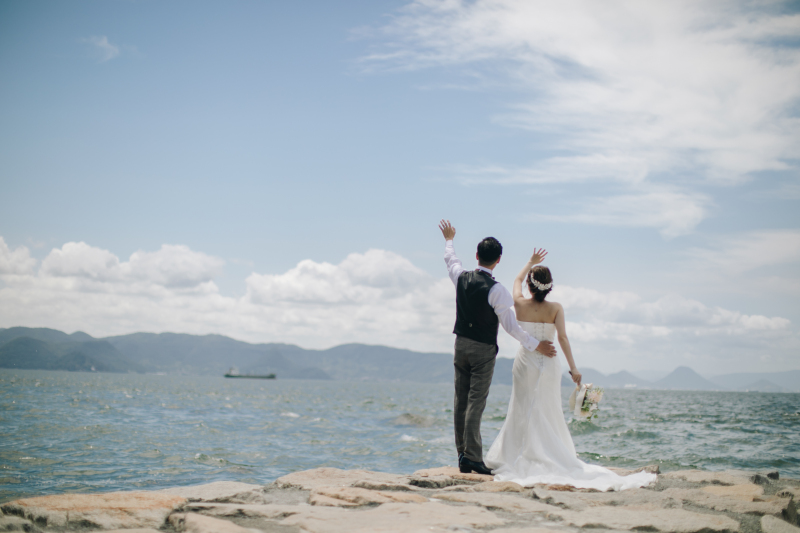 広大な海と共に。