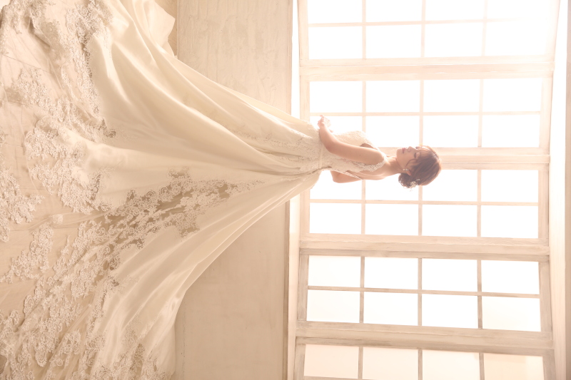 ウェディングドレスバックスタイル