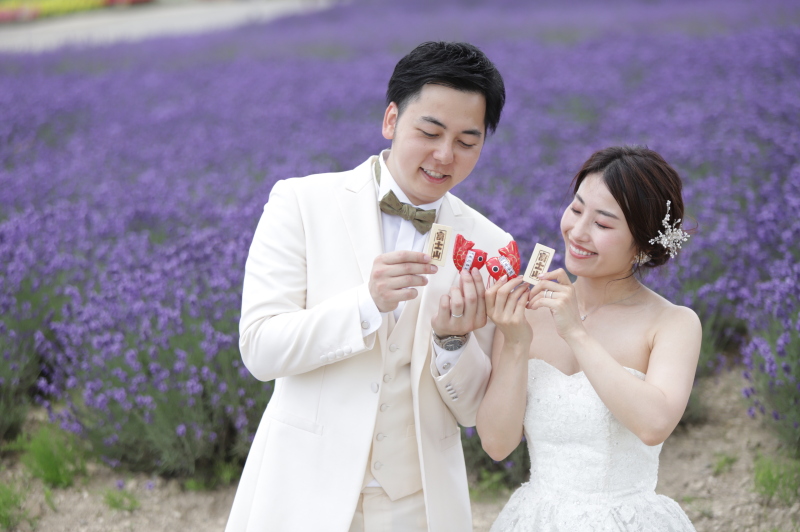 二人の記念の小物も一緒に♡