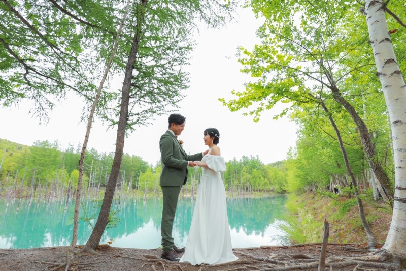 広々とした青い池