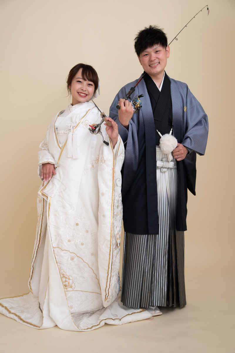 白無垢ゴールド×グレーの袴