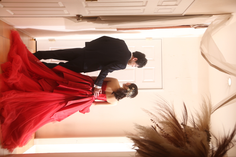 バックショットでドレスの後ろ姿も♡