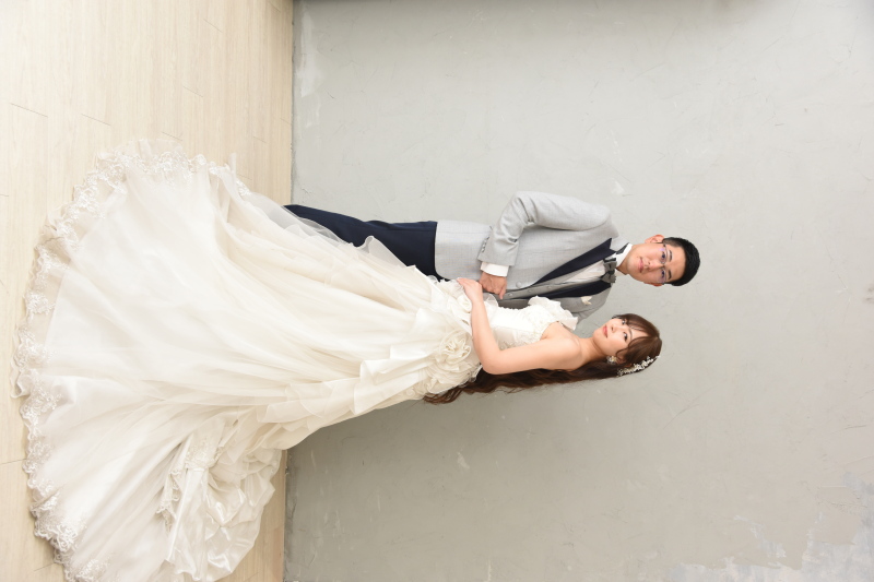 洋装　ウエディングドレス × グレータキシード