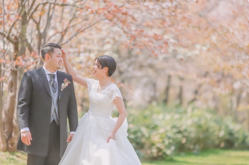 桜もお二人を祝福