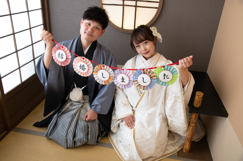 白無垢ゴールド×グレーの袴