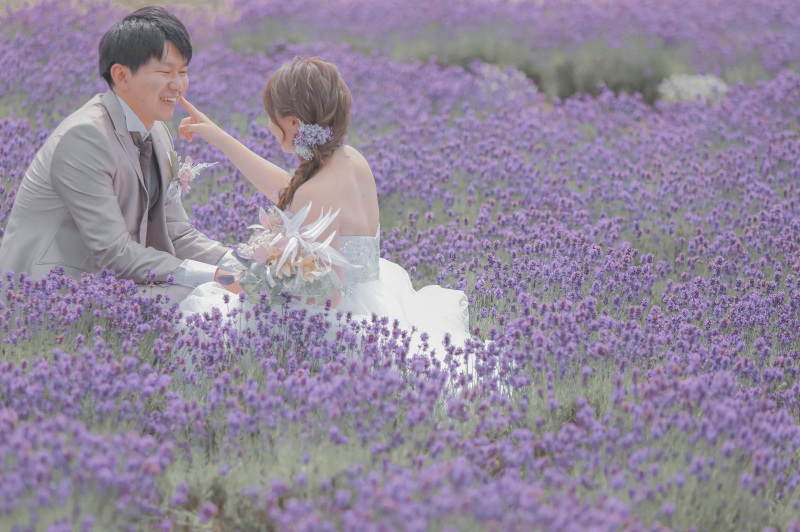 ラベンダーの中で二人だけの空間