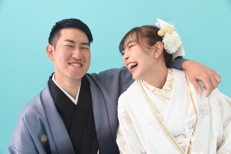 和装　白無垢ゴールド × 紋付袴グラデーション