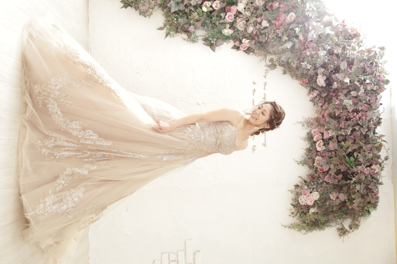 ゴールドドレス　ソロカット