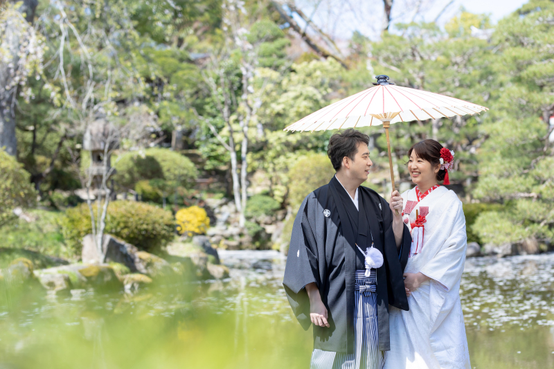 白い番傘での相合い傘です！