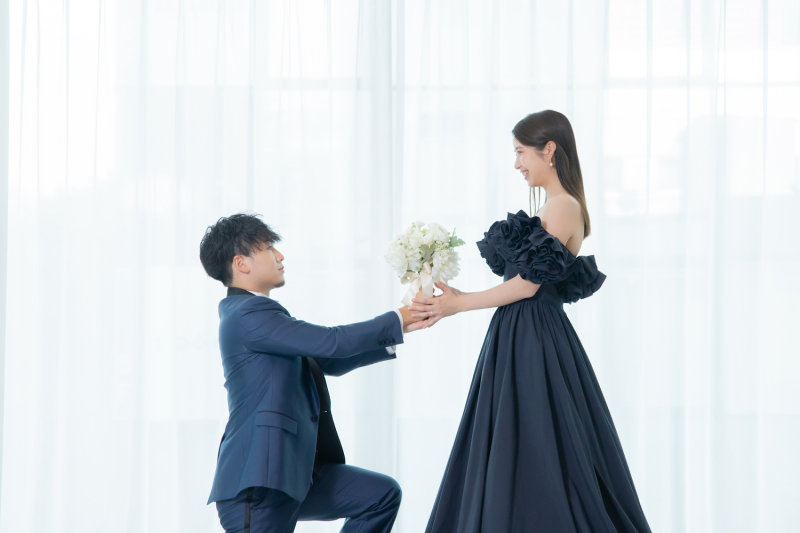 洋装といえば!「プロポーズ」ショットも欠かせない