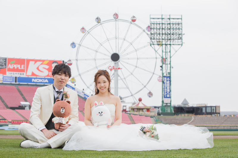 観覧車をバックに