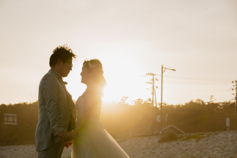 夕日をバックに