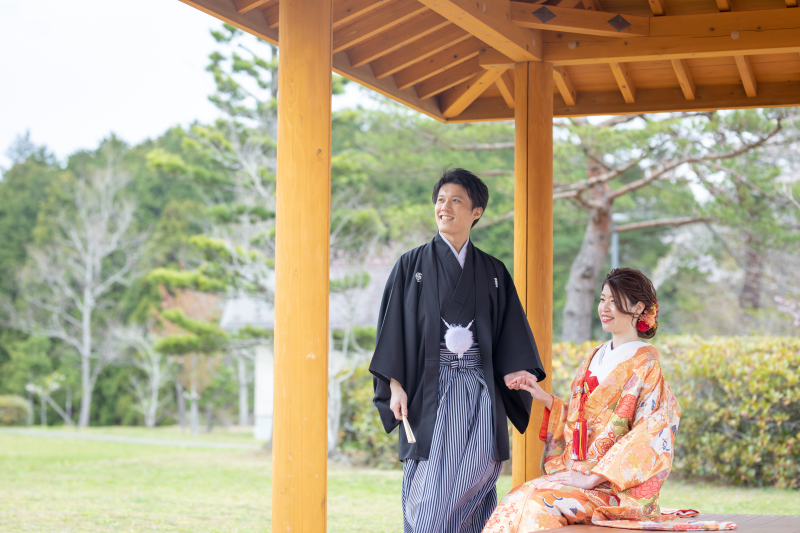 公園のベンチで！