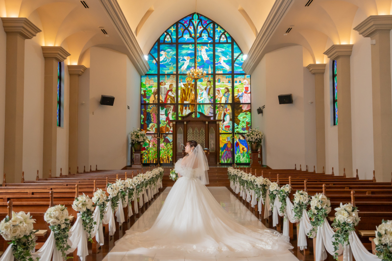 ウエディングドレスの撮影からスタートです！！