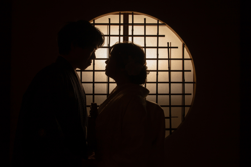 ドラマチックな雰囲気で