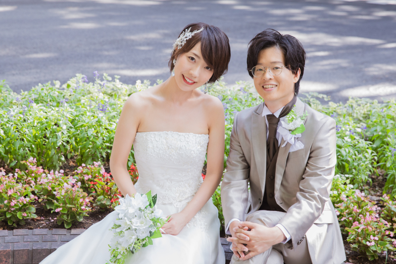 仲良く腰掛けて