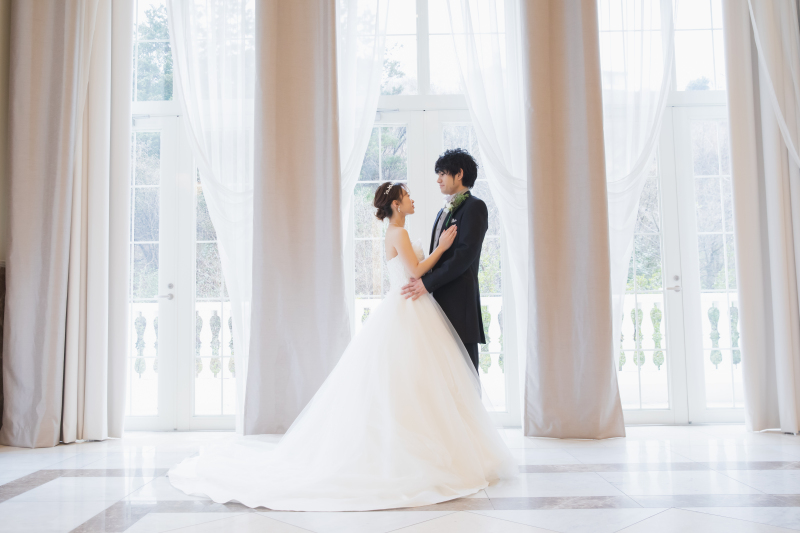 ラストは広宴会場の窓辺で