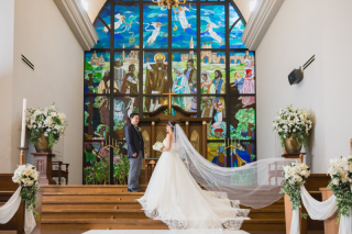 チャペルで洋装撮影