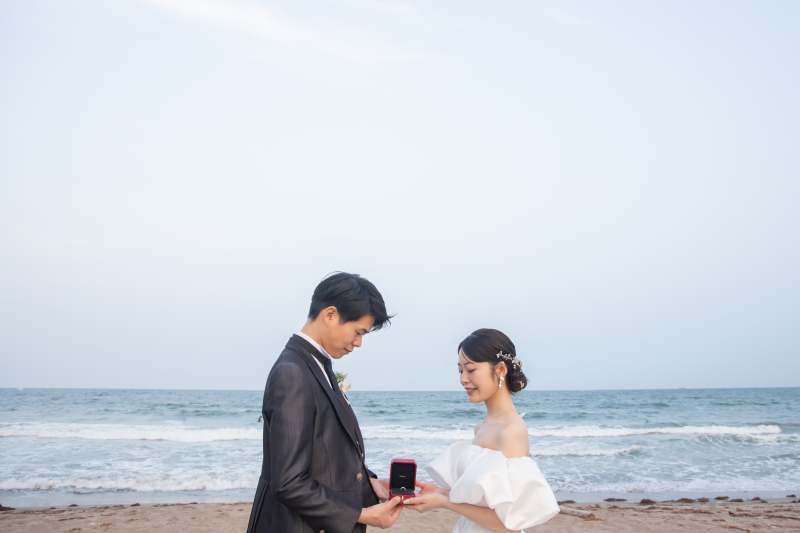 お二人の思い出の詰まった、素敵な指輪と合わせて!