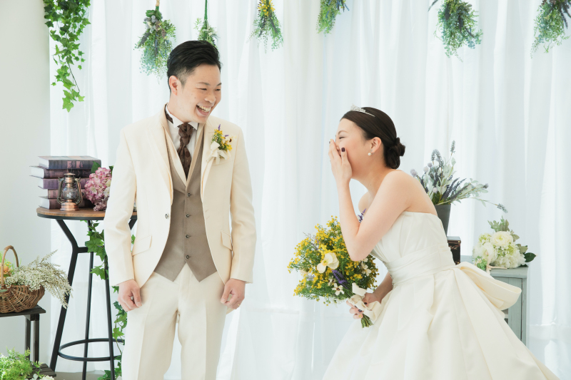 初めはスタジオ撮影から