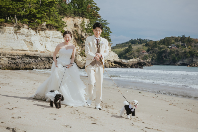 ４人でに賑やかに♡躍動感あふれるお散歩シーン