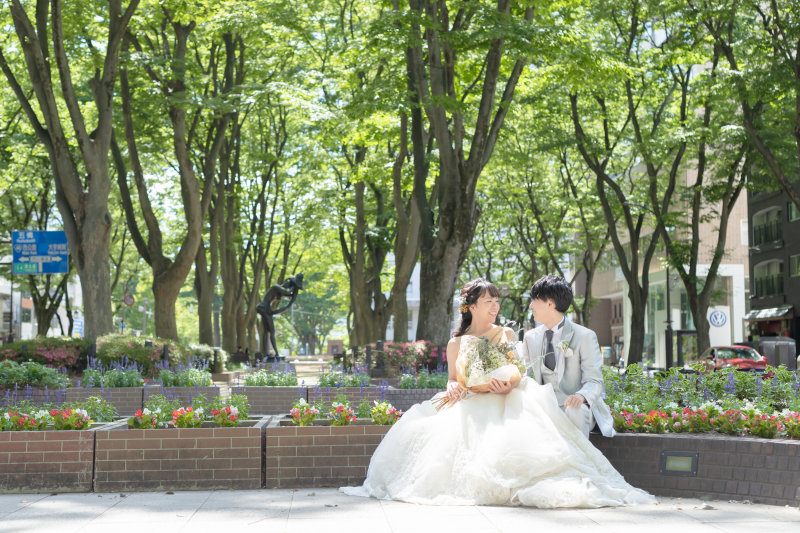 花壇前でのオフショットも・・＊