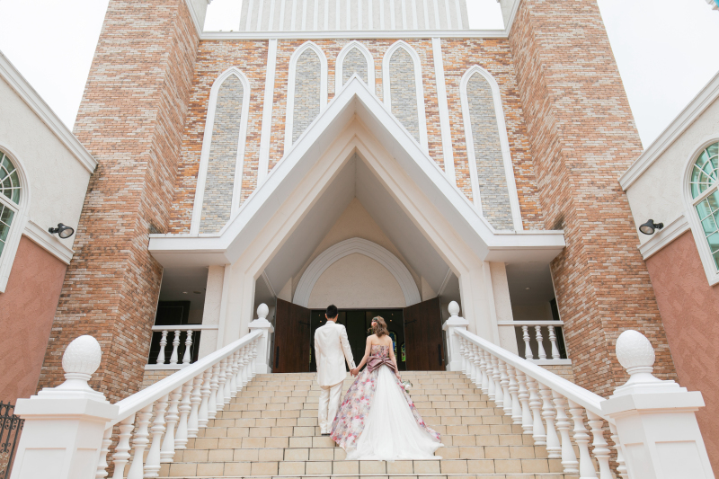 チャペルの外で