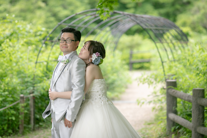 新緑トンネル前で！