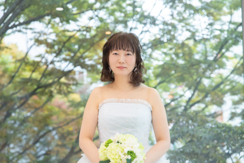 にこっと微笑むご新婦様♡