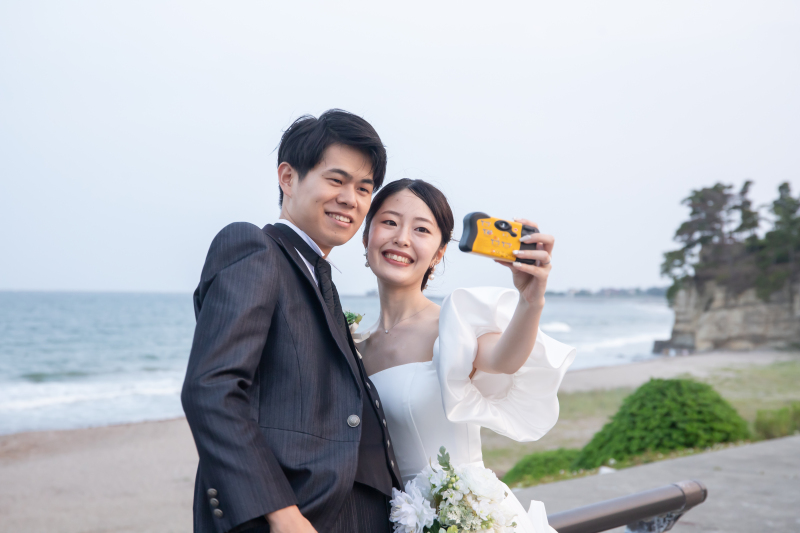 持参いただいたアイテムで2人だけの素敵なショット