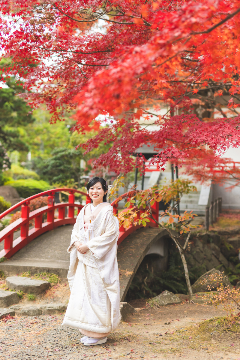 こだわりのヘアメイクを残す新婦様ソロショットを♡