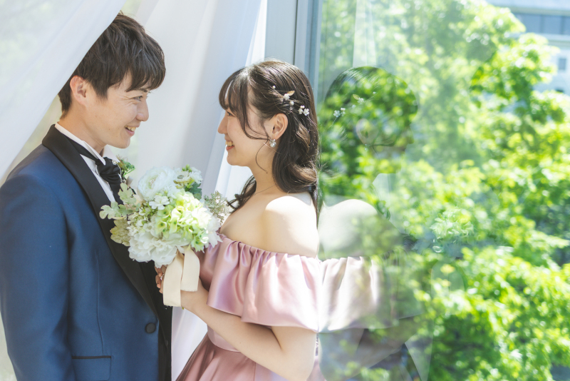 カーテンの裏で...♡