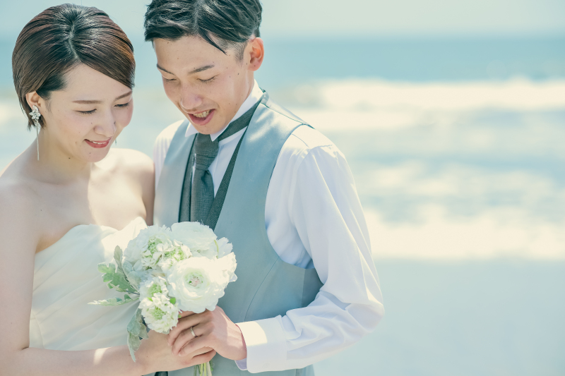 絵になる海を背景に