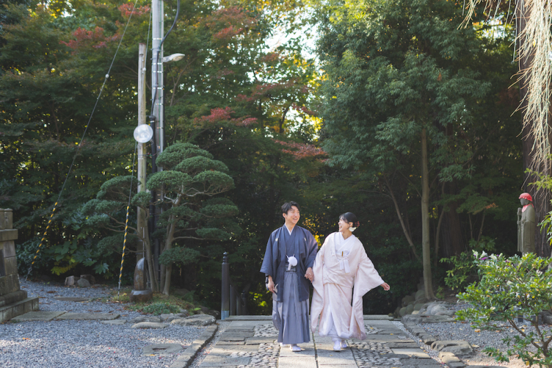 おふたりで仲良く手を繋いで撮影スタートです＾＾