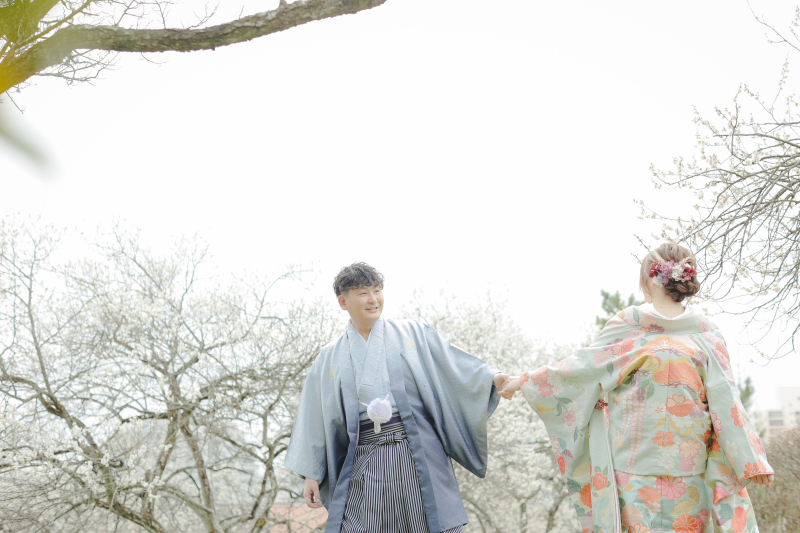 桜の中で遊ぼう!